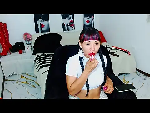 Snapshot of mylygrey chatting on 06-30-26, 02:40 mylygrey online show from 06-30-26, 02:40
