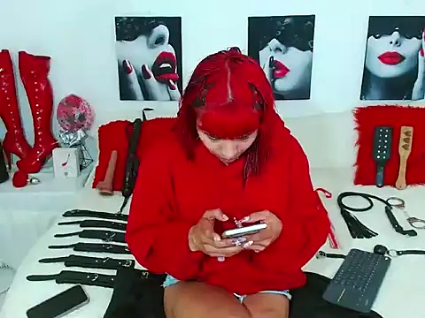 Snapshot of mylygrey chatting on 07-06-26, 03:36 mylygrey online show from 07-06-26, 03:36