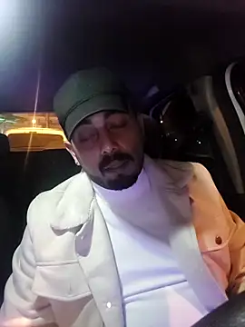 Snapshot of Tasgibigencyarragi chatting on 11-10-25, 11:15 Tasgibigencyarragi online show from 11-10-25, 11:15