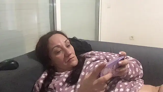 paula19800 online show from 11-10-25, 12:26