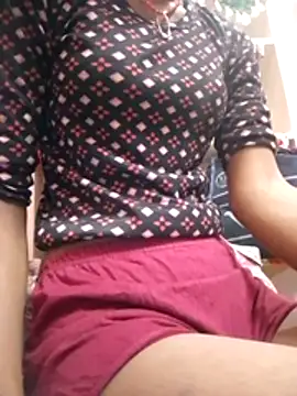 Snapshot of Cuty_kinjal chatting on 04-24-26, 10:45 Cuty kinjal online show from 04-24-26, 10:45
