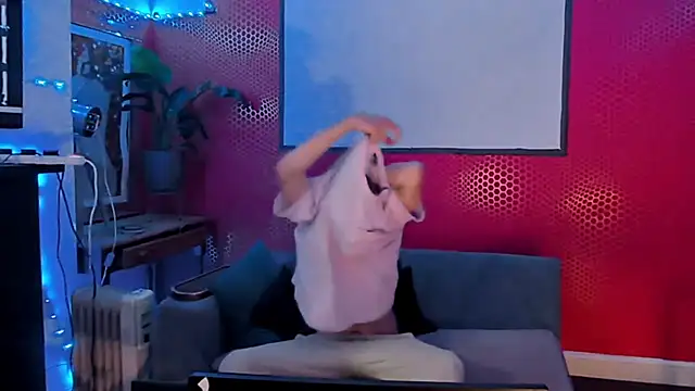 Snapshot of masc4mask_uk chatting on 11-20-25, 02:45 masc4mask uk online show from 11-20-25, 02:45