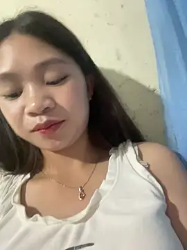 Snapshot of Mayy1 chatting on 06-27-26, 03:33 Mayy1 online show from 06-27-26, 03:33