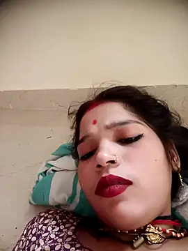 Snapshot of Mahek_love143 chatting on 06-01-26, 11:12 Mahek love143 online show from 06-01-26, 11:12