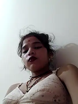Snapshot of Mahek_love143 chatting on 06-17-26, 11:01 Mahek love143 online show from 06-17-26, 11:01
