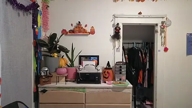 xofrankiefinexo online show from 10-10-25, 11:42