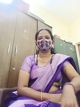 Snapshot of tamil_Boomika chatting on 05-19-26, 01:56 tamil Boomika online show from 05-19-26, 01:56