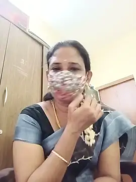 Snapshot of tamil_Boomika chatting on 06-09-26, 02:34 tamil Boomika online show from 06-09-26, 02:34