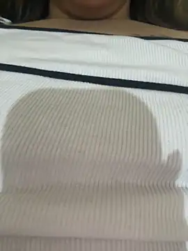 Snapshot of Laila-sexi chatting on 10-27-25, 03:38 Laila-sexi online show from 10-27-25, 03:38