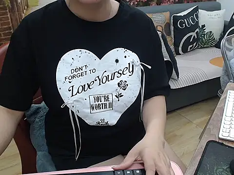 Lilya 39 online show from 10-29-25, 03:20