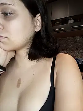 Snapshot of kisette chatting on 10-11-25, 05:55 kisette online show from 10-11-25, 05:55