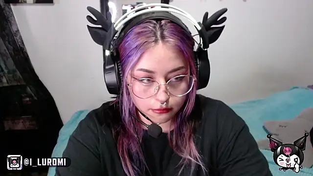 Iluromi online show from 11-25-25, 03:34