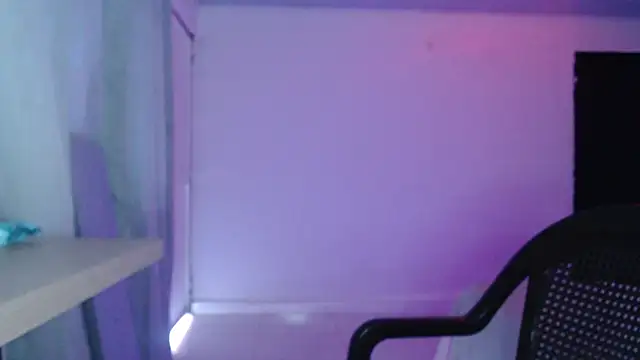 LittleCheerry69 online show from 11-08-25, 06:07