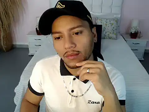 Max Rivers online show from 10-10-25, 12:04