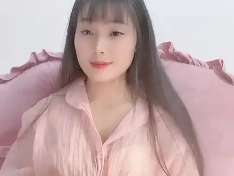 Snapshot of Lie_liee chatting on 04-23-26, 01:35 Lie liee online show from 04-23-26, 01:35
