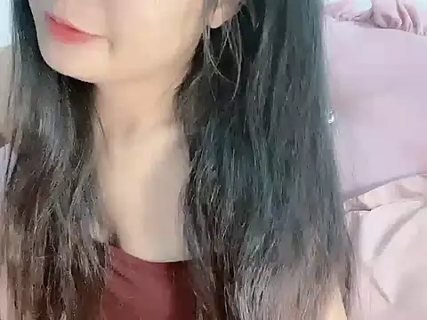 Snapshot of Lie_liee chatting on 05-17-26, 10:39 Lie liee online show from 05-17-26, 10:39