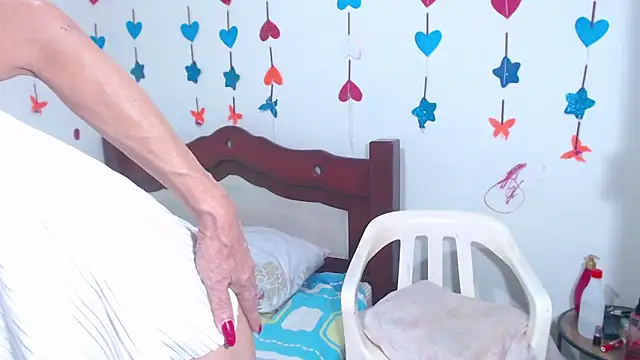 Snapshot of lorenacapelli chatting on 02-13-26, 01:18 lorenacapelli online show from 02-13-26, 01:18