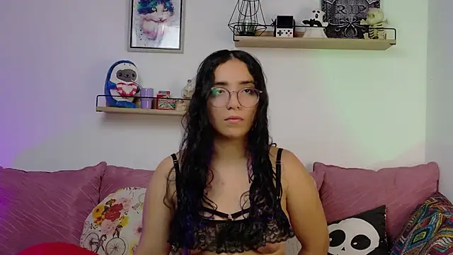 LucyDerby online show from 11-19-25, 02:00