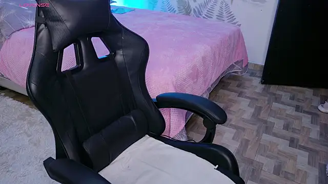 CattleyaAngel online show from 04-11-26, 06:56