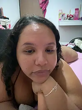 Snapshot of EggedGrowth chatting on 02-06-26, 12:59 EggedGrowth online show from 02-06-26, 12:59