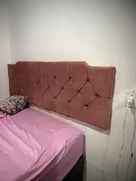 Snapshot of EggedGrowth chatting on 02-06-26, 05:16 EggedGrowth online show from 02-06-26, 05:16