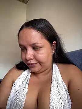 Snapshot of EggedGrowth chatting on 02-16-26, 04:14 EggedGrowth online show from 02-16-26, 04:14