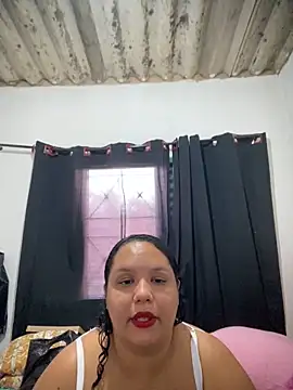 Snapshot of EggedGrowth chatting on 02-18-26, 04:58 EggedGrowth online show from 02-18-26, 04:58