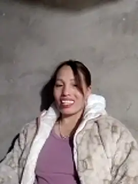 Snapshot of Sera_sexy01 chatting on 12-01-25, 02:05 Sera sexy01 online show from 12-01-25, 02:05