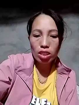 Snapshot of Sera_sexy01 chatting on 12-05-25, 08:05 Sera sexy01 online show from 12-05-25, 08:05