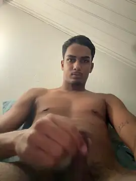 Snapshot of Aaroncornelius chatting on 03-19-26, 10:03 Aaroncornelius online show from 03-19-26, 10:03