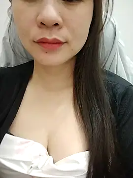 Girl Shy2000 online show from 11-11-25, 10:21