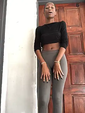 Snapshot of Caramel102004 chatting on 05-20-26, 11:38 Caramel102004 online show from 05-20-26, 11:38