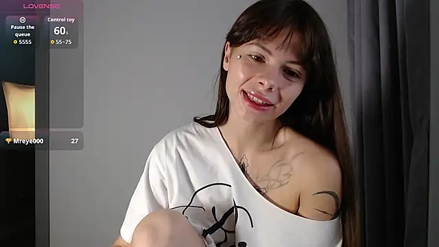 Snapshot of BellaAbey chatting on 07-06-26, 10:45 BellaAbey online show from 07-06-26, 10:45