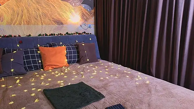 MilaYumi online show from 03-26-26, 08:53