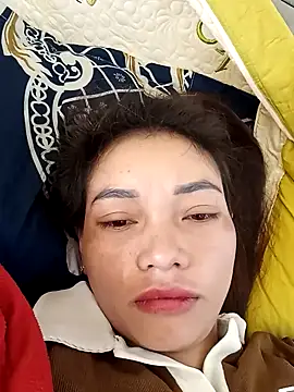 Snapshot of Phiny_xx chatting on 10-18-25, 02:25 Phiny xx online show from 10-18-25, 02:25