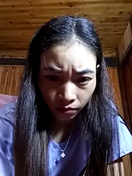 Snapshot of Phiny_xx chatting on 10-31-25, 05:52 Phiny xx online show from 10-31-25, 05:52