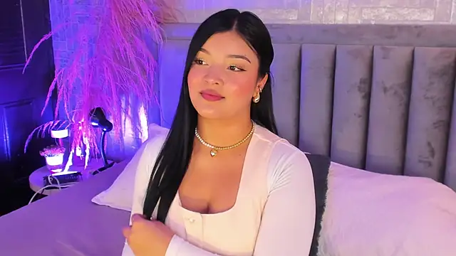 EmmaBlossom online show from 10-23-25, 07:34