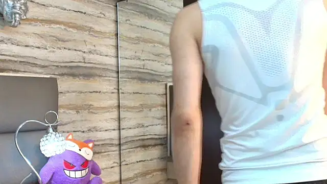 Lovers 21 online show from 04-18-26, 03:54