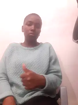 Snapshot of QueenLanaL chatting on 10-09-25, 08:45 QueenLanaL online show from 10-09-25, 08:45