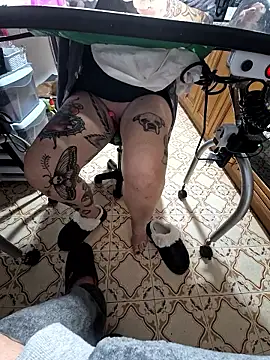 Snapshot of candymaxxx chatting on 11-20-25, 06:40 candymaxxx online show from 11-20-25, 06:40