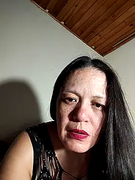 Snapshot of _yayis chatting on 10-15-25, 06:24 yayis online show from 10-15-25, 06:24