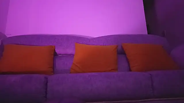 Snapshot of SoftieUwU chatting on 11-14-25, 01:37 SoftieUwU online show from 11-14-25, 01:37