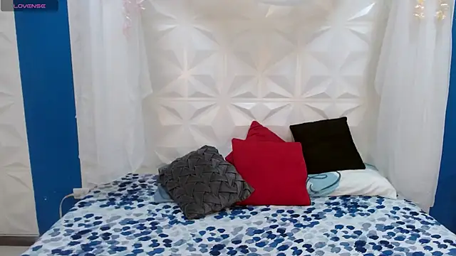 adisson petite1 online show from 12-04-25, 05:21