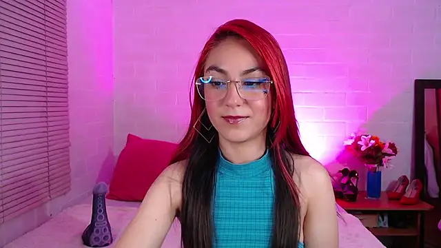 Snapshot of Amy66 chatting on 05-05-26, 08:00 Amy66 online show from 05-05-26, 08:00