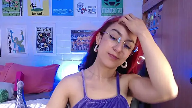 Snapshot of Amy66 chatting on 07-10-26, 01:03 Amy66 online show from 07-10-26, 01:03