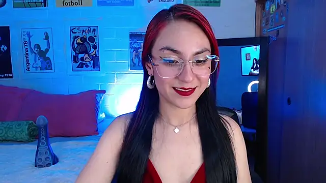 Snapshot of Amy66 chatting on 07-13-26, 02:14 Amy66 online show from 07-13-26, 02:14