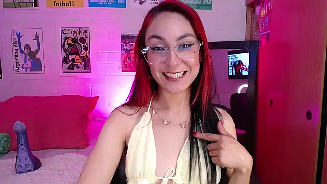 Snapshot of Amy66 chatting on 07-24-26, 01:25 Amy66 online show from 07-24-26, 01:25
