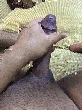 Snapshot of Yassesexy chatting on 10-12-25, 04:11 Yassesexy online show from 10-12-25, 04:11