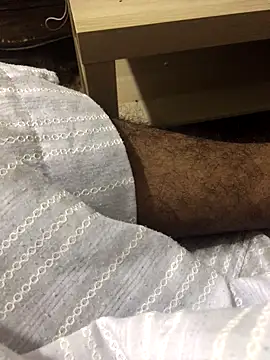 Snapshot of Yassesexy chatting on 10-19-25, 04:51 Yassesexy online show from 10-19-25, 04:51