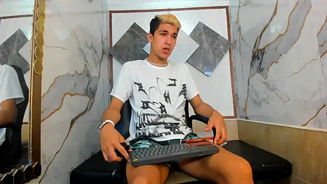 Stiben boy online show from 10-07-25, 07:00